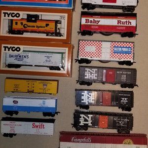 HO Scale 13 car mix